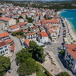 Bela 4* Primošten