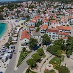 Bela