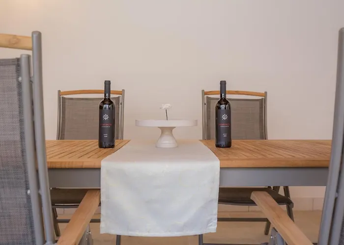 Bela Примоштен